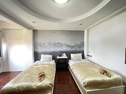 Nuttasit Apartment