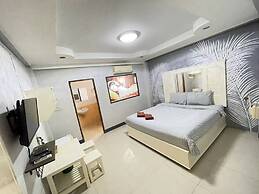Nuttasit Apartment