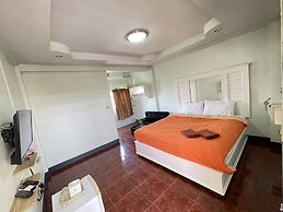 Nuttasit Apartment