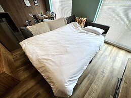 365BASE outdoor hostel