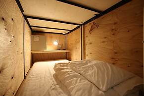 365BASE outdoor hostel