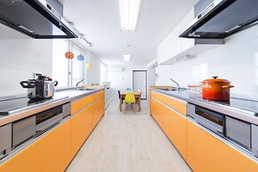 365BASE outdoor hostel