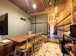 365BASE outdoor hostel