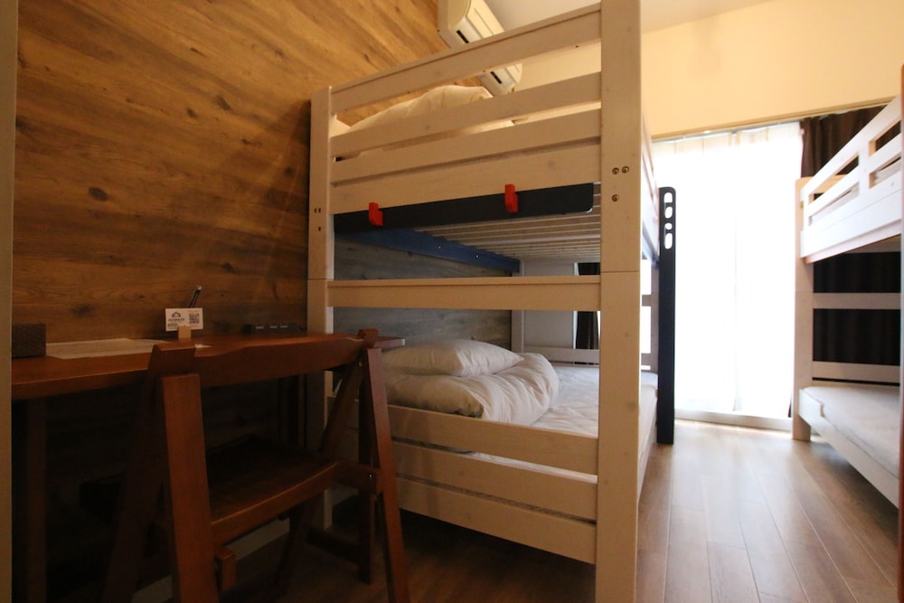365BASE outdoor hostel