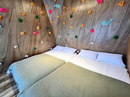 365BASE outdoor hostel