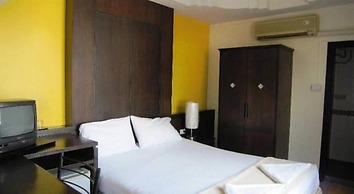 J Hotel
