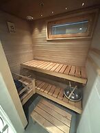 Levi Suites Levi Gold