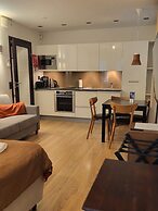Levi Suites Levi Gold