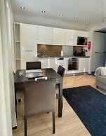 Levi Suites Levi Gold