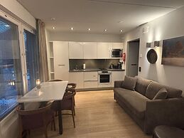 Levi Suites Levi Gold