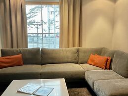 Levi Suites Levi Gold