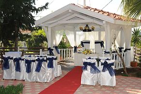 Sea Breeze Hotel & Apartments