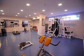 Sea Breeze Hotel & Apartments