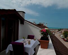 Defne Hotel