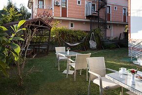 Defne Hotel