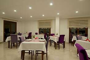 Defne Hotel