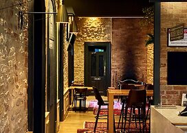 The Crafers Hotel