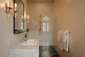 The Crafers Hotel