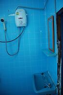 Blue Lagoon Guest House and Bar