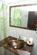 Sea & Sand Guesthouse and Restaurant