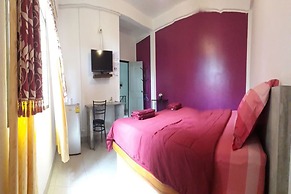 Sea & Sand Guesthouse and Restaurant