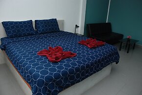 Sea & Sand Guesthouse and Restaurant