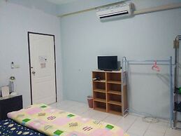 A & P House Charansanitwong