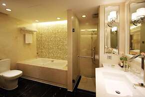 Luxemon Xinjiang Yindu Hotel