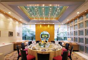 Luxemon Xinjiang Yindu Hotel