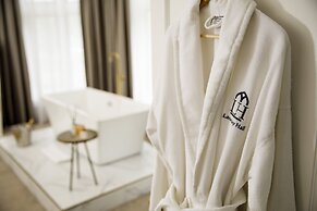 Lanelay Hall Hotel & Spa