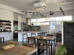 Color Coral Boutique Hotel