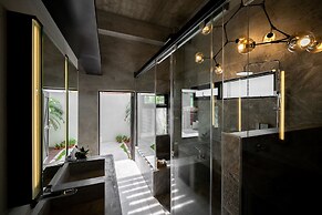Color Coral Boutique Hotel