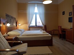 Pension Elektra Inn