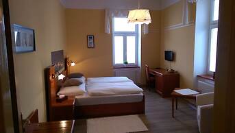 Pension Elektra Inn