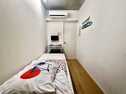 Kangaroo Hotel SIDE B