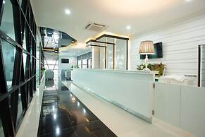 Thanburi Hotel