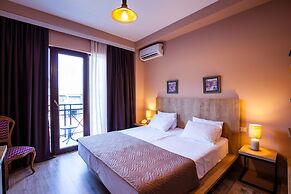 Hotel N16