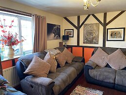 OYO Yarm Cottages