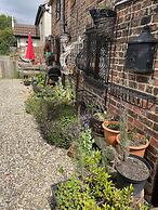 OYO Yarm Cottages
