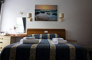 Evans Hotel
