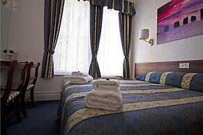 Evans Hotel