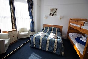 Evans Hotel