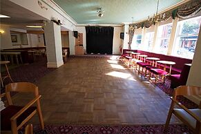 Evans Hotel