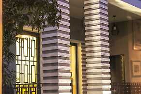 Hotel Antigone