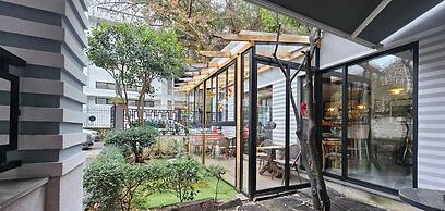 Hotel Antigone
