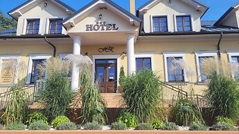 Hotel Rytwiany Nowy Dworek