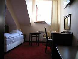 Hotel Rytwiany Nowy Dworek