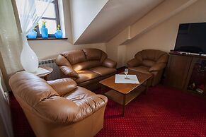Hotel Rytwiany Nowy Dworek
