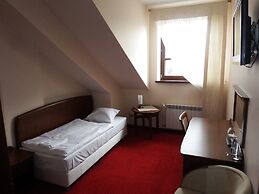 Hotel Rytwiany Nowy Dworek