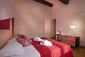 Verona For Rent Red Theater